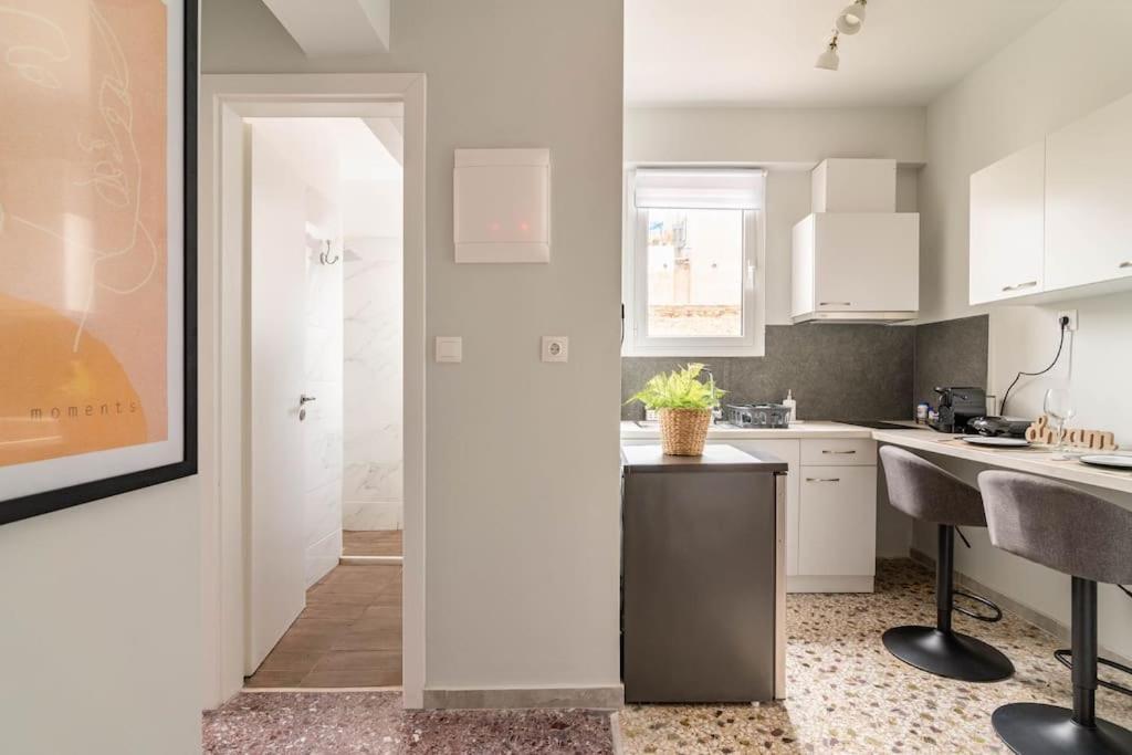 Stylish And Central Apt Near Acropolis - Avdi Square Афіни Екстер'єр фото